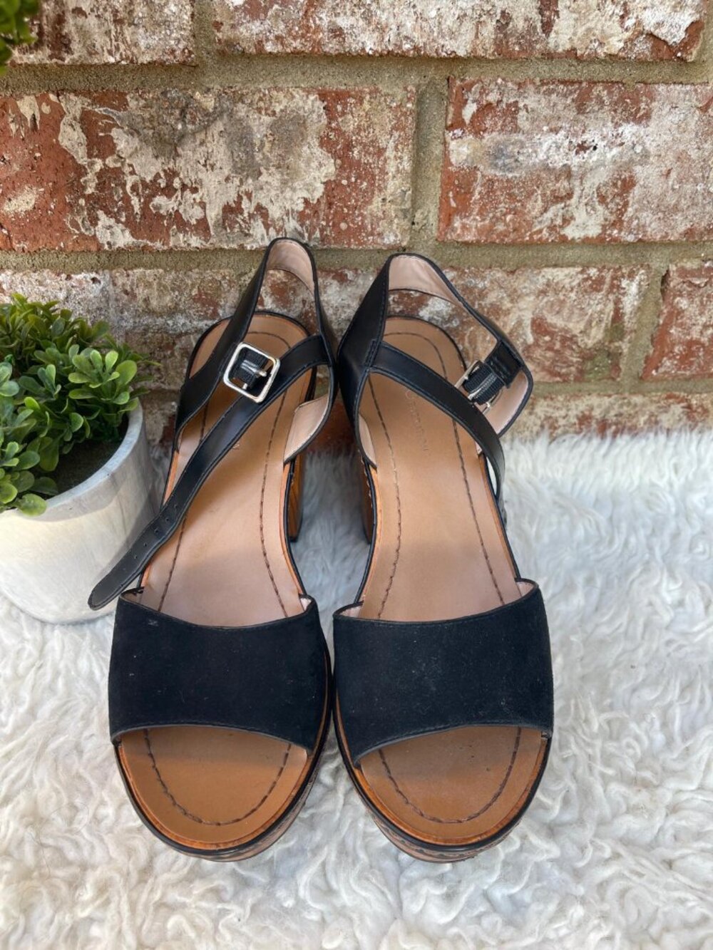 BCBGeneration Zina Platform Sandals, with black suede front strap Size 8.5B/38.5